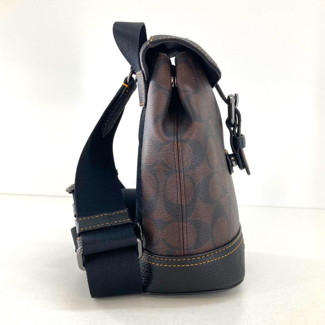極美品　COACH　ボディバッグ　ハドソン スモール パック シグネチャー