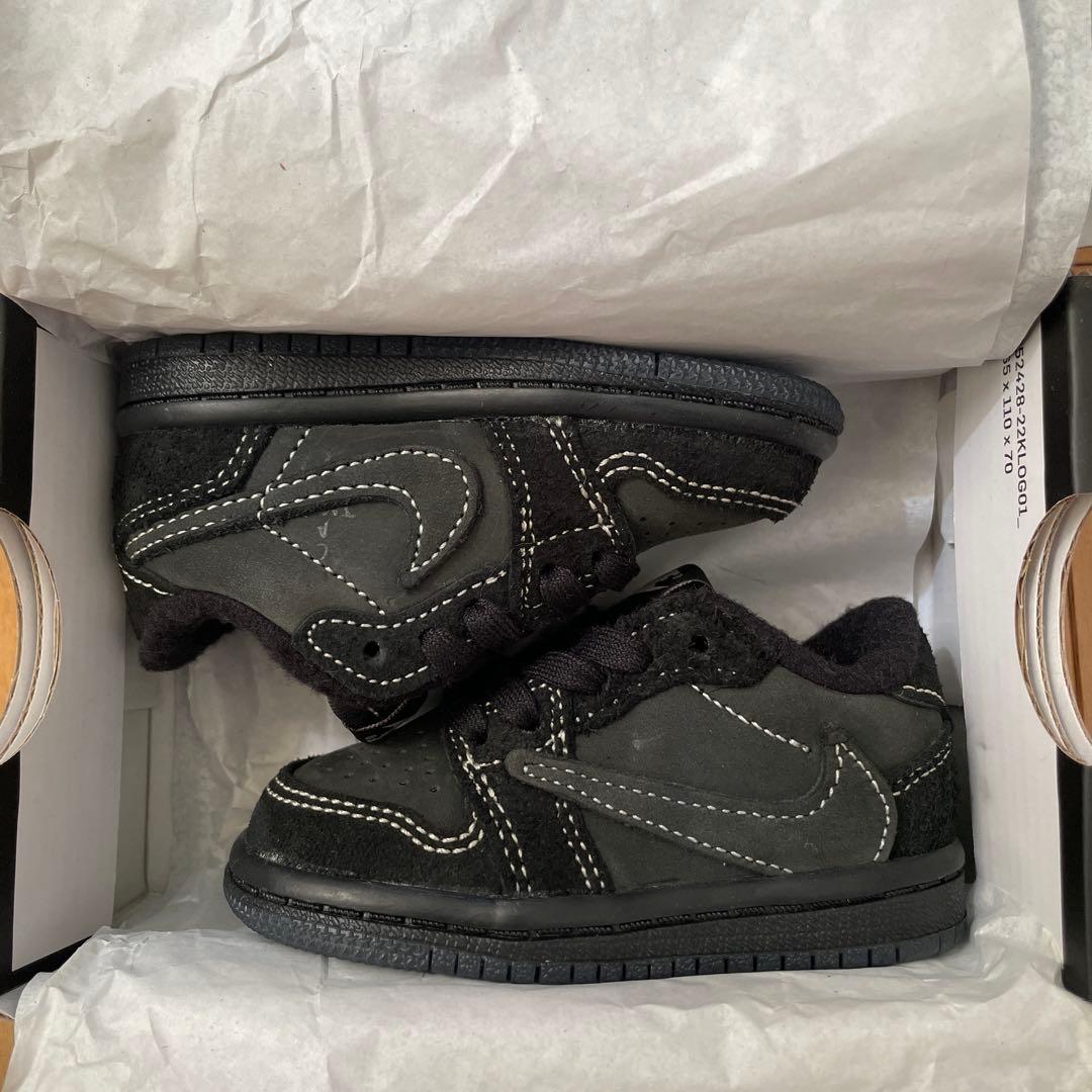 NIKE ジョーダン１LOW トラヴィススコット　ブラックファントム