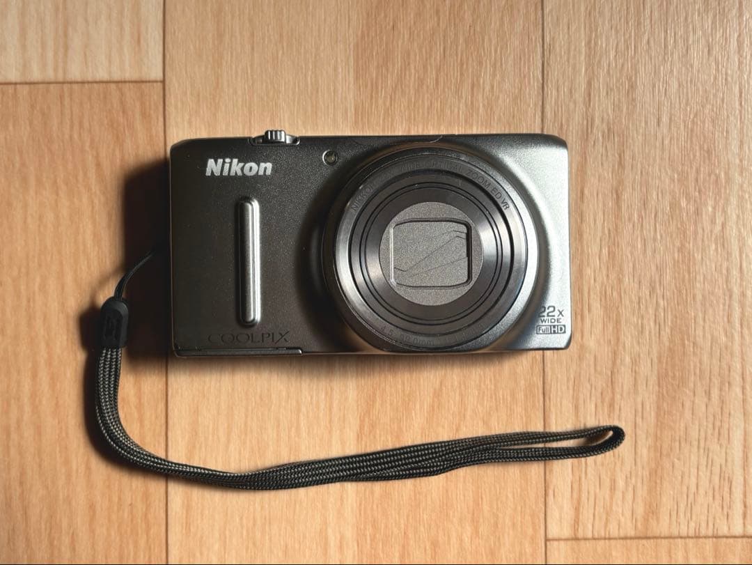 Nikon COOLPIX S9500 デジタルカメラ　コンデジ