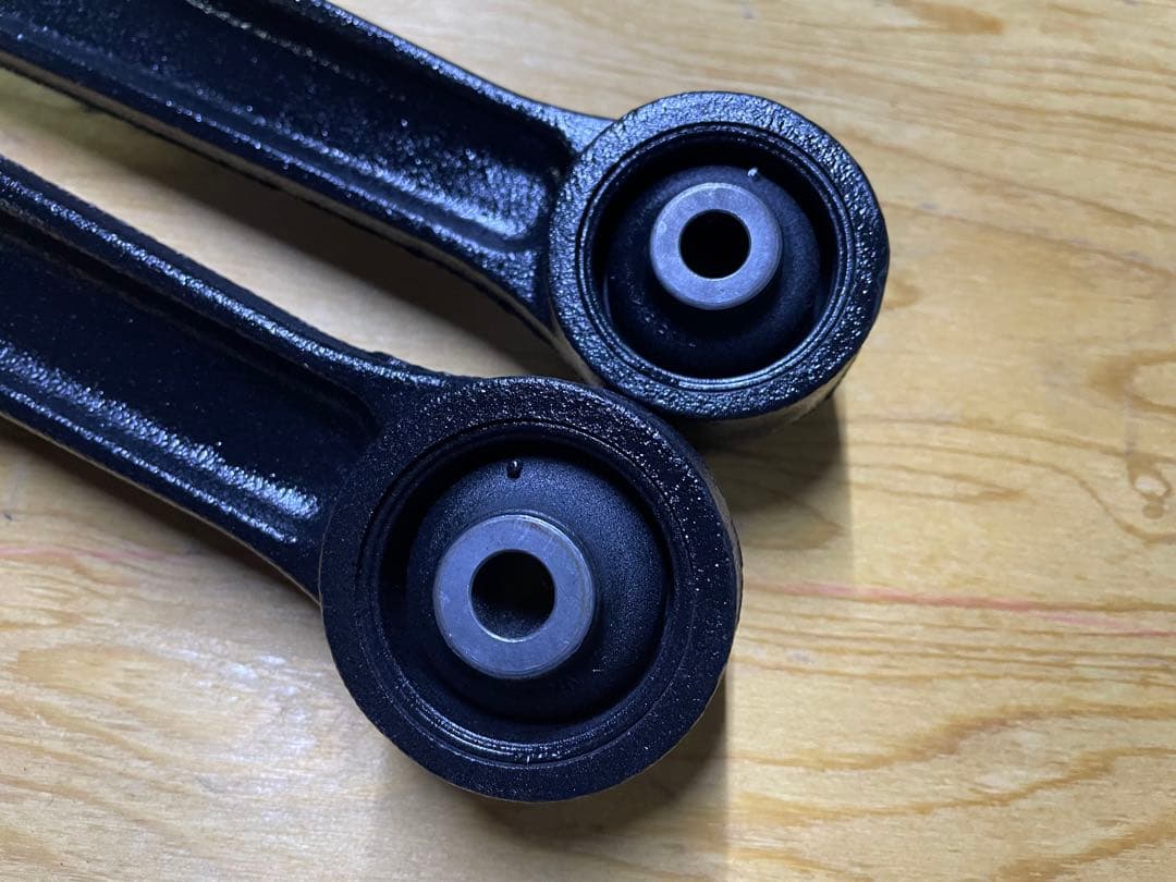 【全国送料無料】ジムニー新品ダブル偏芯ブッシュリーディングアームJB64JB23