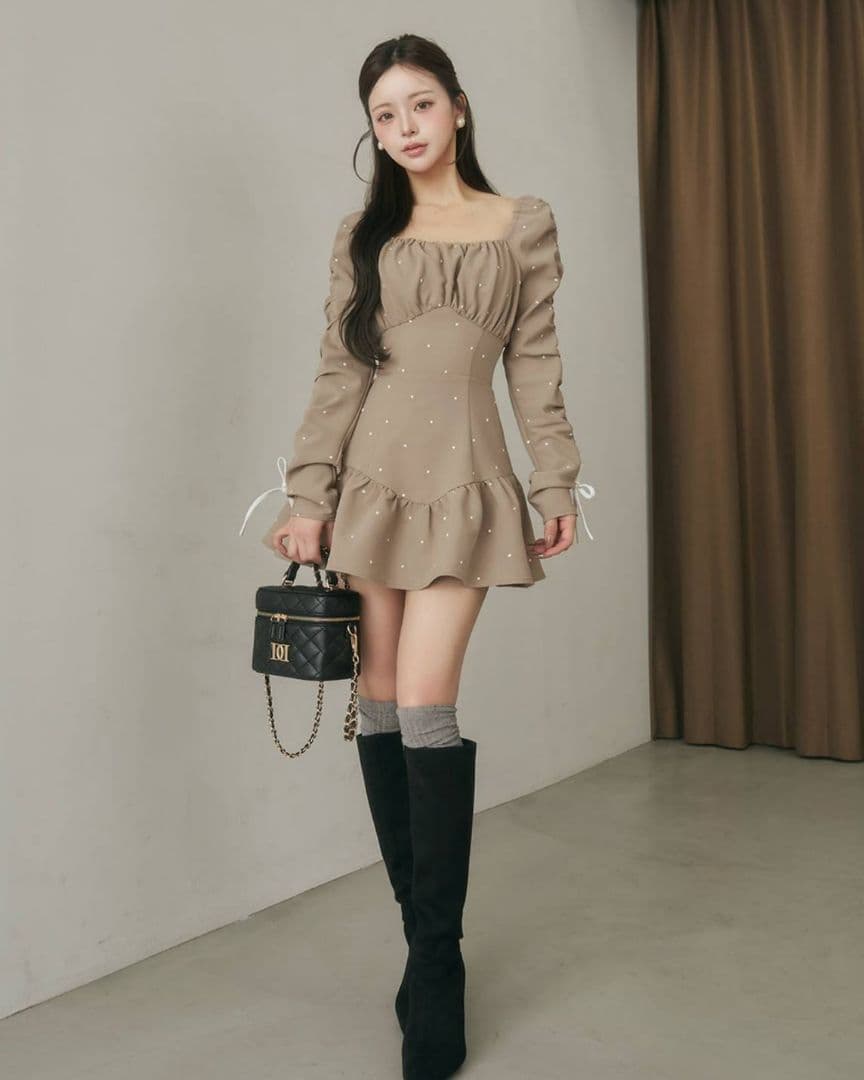 ダーリッチ スクエアネックギャザーミニワンピース 新品タグ付き