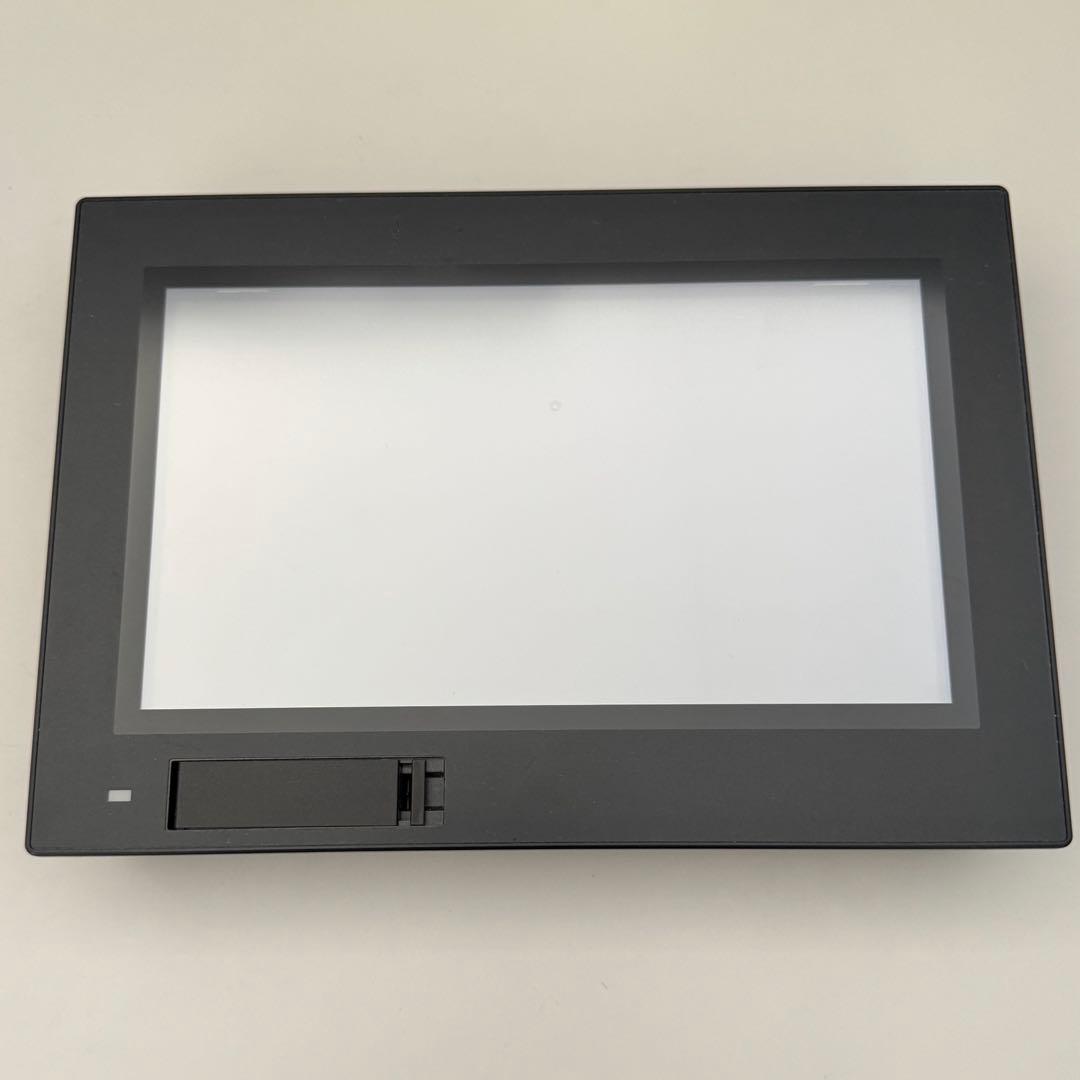 VT5-W10 キーエンス　タッチパネル