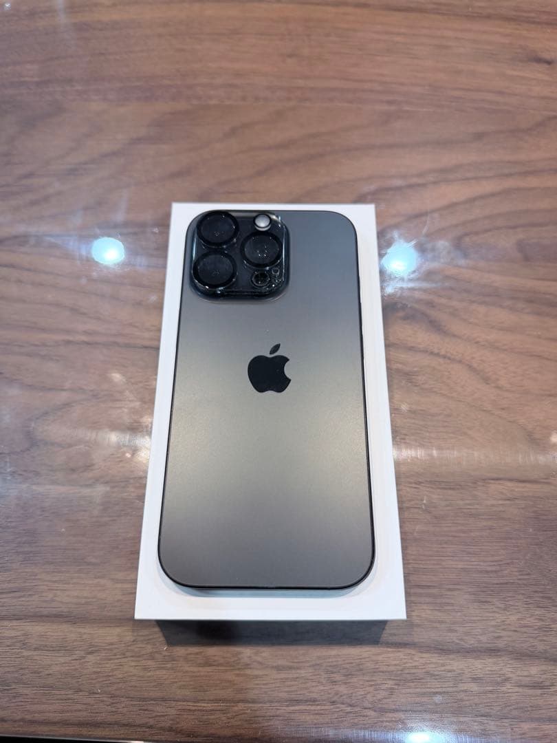 iPhone16Pro 128GBブラックチタニウム バッテリー100%