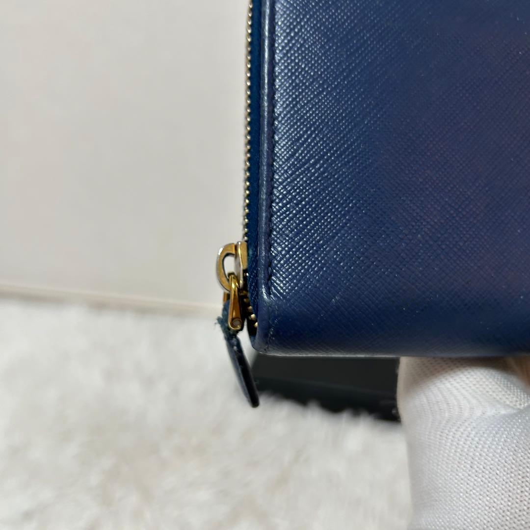【美品✨人気/ラウンドジップ】プラダ　長財布　ブルー　レザー　証明カード付　男女