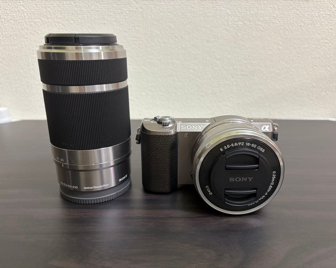 SONY α5100 ダブルズームレンズ デジタル一眼レフ 本体とレンズ