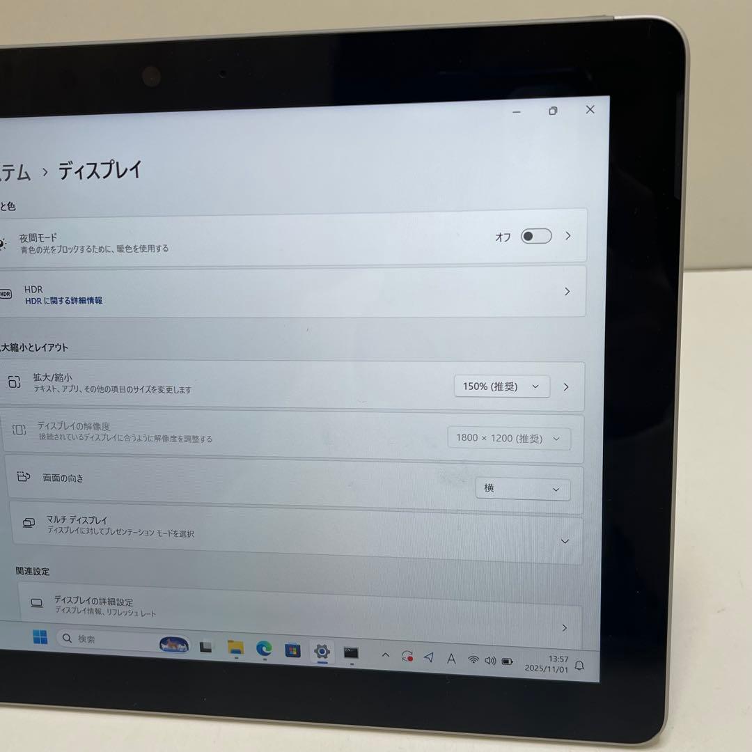 #400 Microsoft Surface Go 1824 タブレット8GB