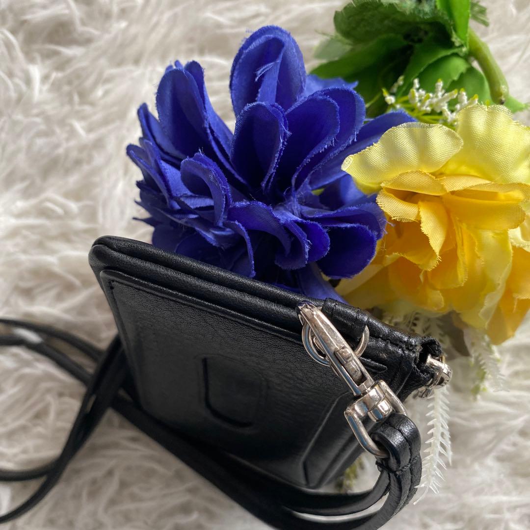 ヒステリックグラマー　ロゴスタッズ　ラウンドジップ　ミニウォレット　ネック