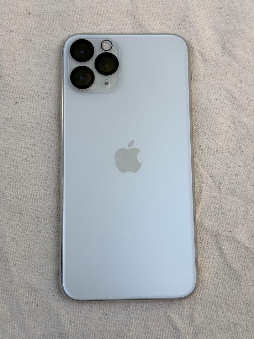 美品　iPhone11pro シルバー　256GB SIMフリー