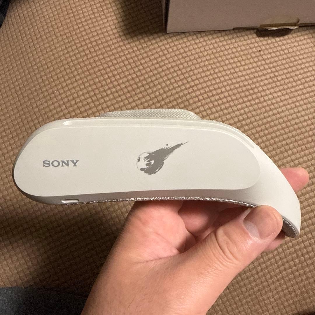 ウェアラブルネックスピーカー　FF7限定モデル