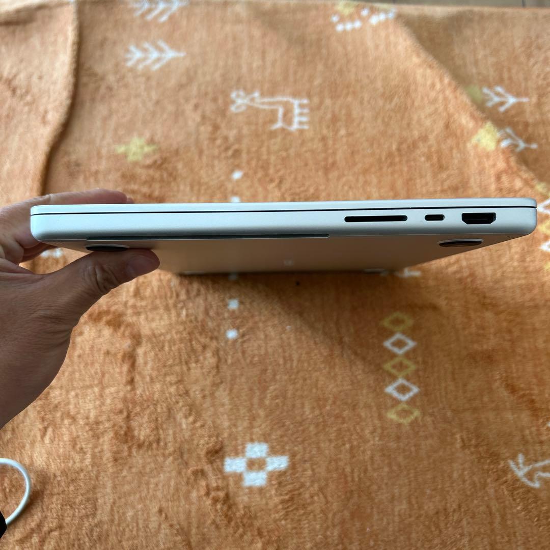 MacBookPro 2021 14インチM1 16/500GB