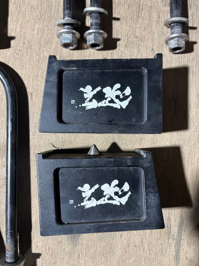 ハイエース　玄武　3インチダウンブロックUボルトセット　GENB -75ミリ