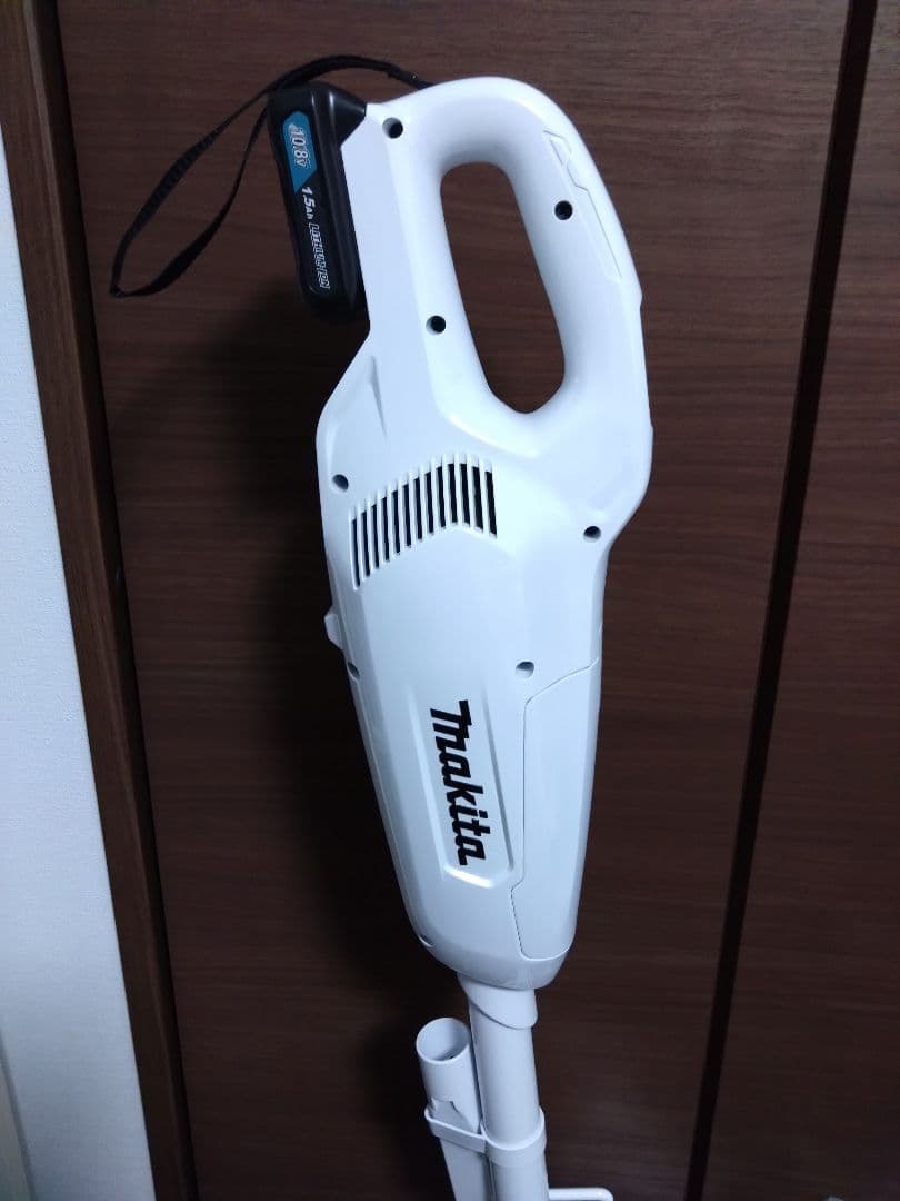 マキタ コードレススティッククリーナー スタンド付き CL107FDSHW