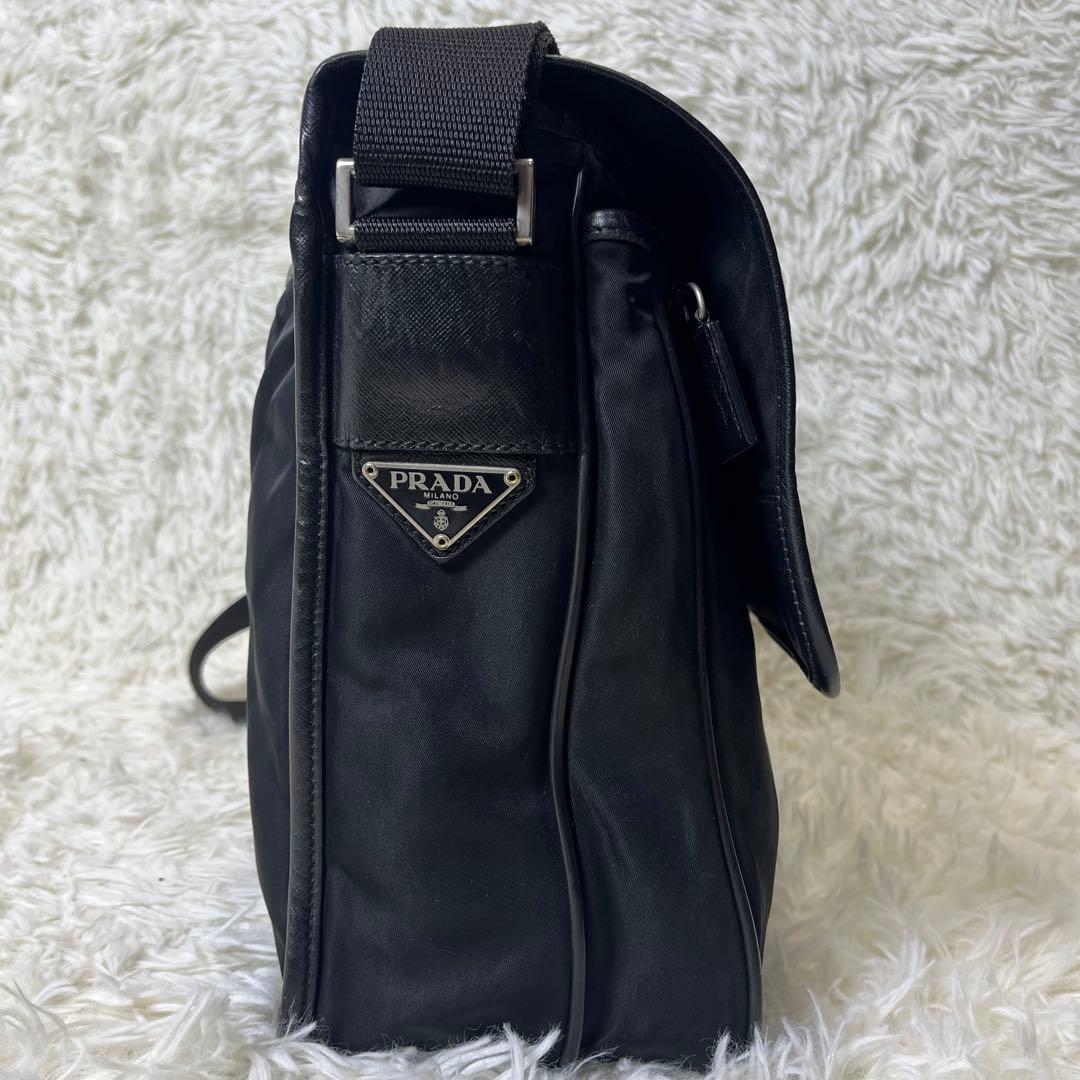 美品✨ PRADA ショルダーバッグ 三角ロゴ ナイロン レザー A4収納可