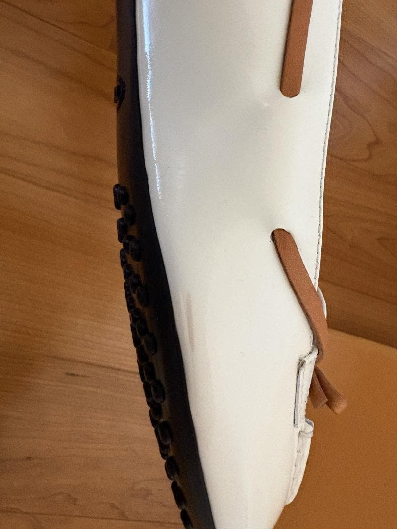 【未使用】TOD'S ホワイトレザー ローファー