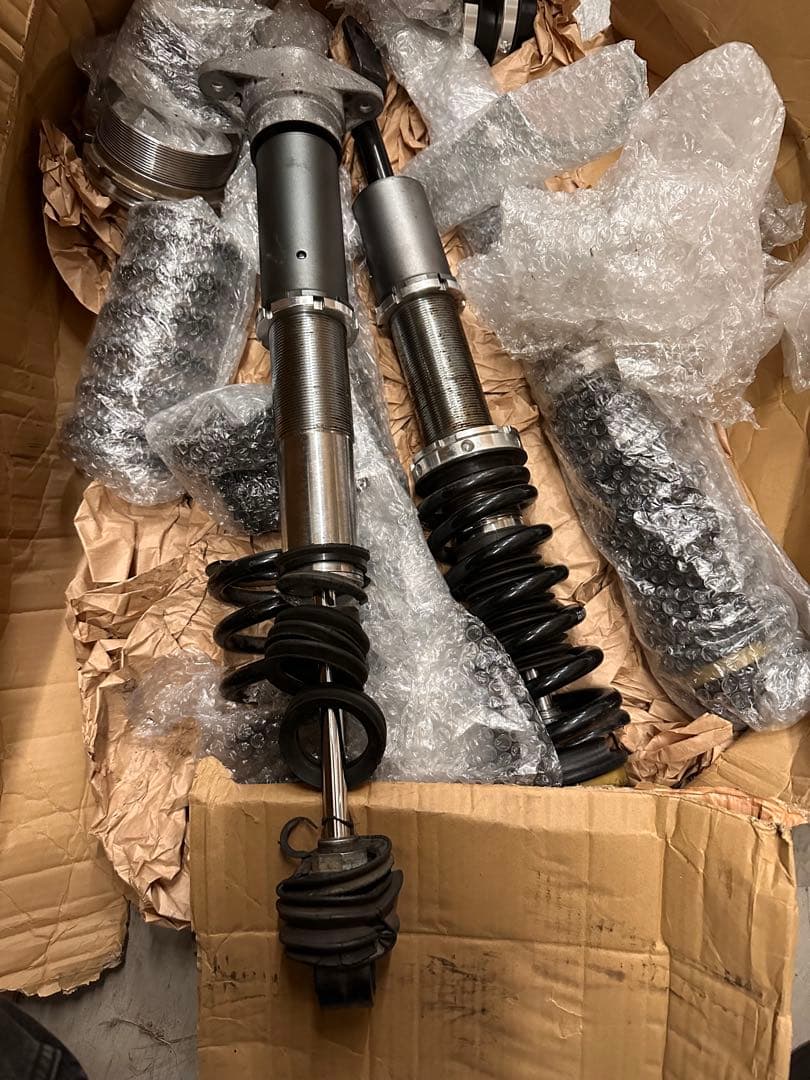 アウディA4 SILVER'S Z.S.S. サスペンションキット