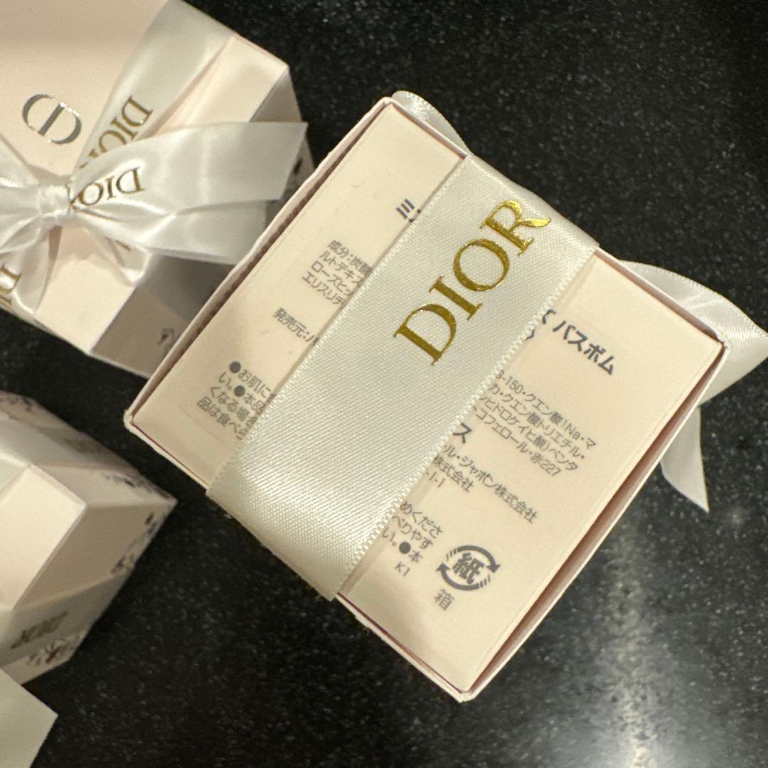 Miss Dior キャンドル　マカロンバスボム　バスパール