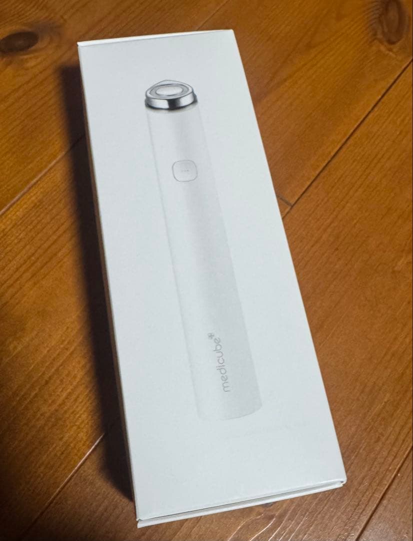 メディキューブAGE-R ブースタープロミニ 美顔器　ホワイト