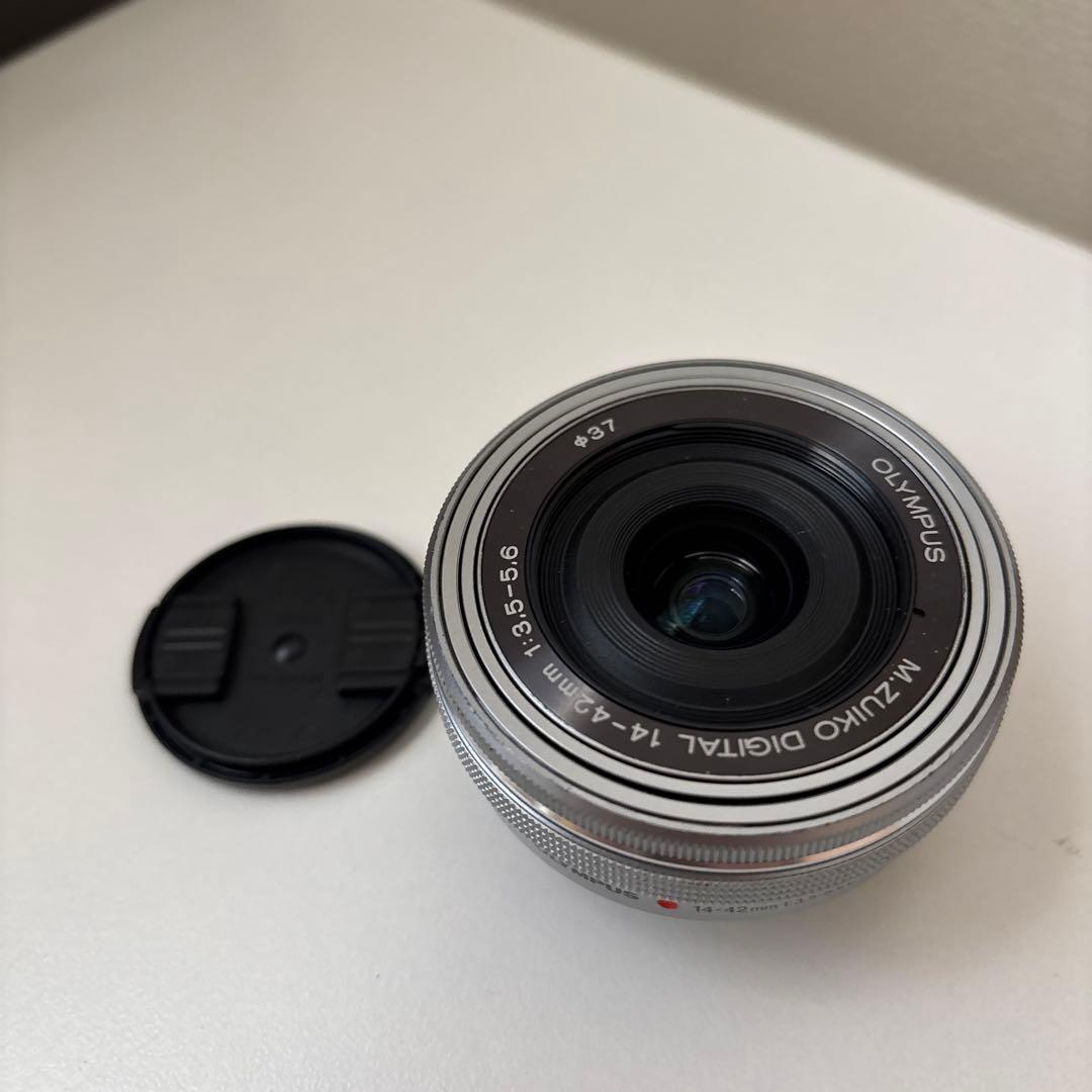 OLYMPUS PEN E-PL7ミラーレス一眼　望遠レンズ付き