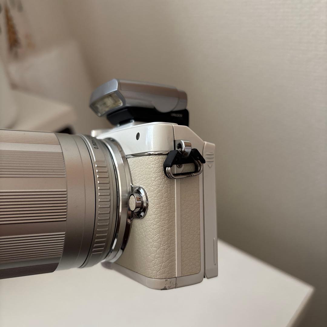 OLYMPUS PEN E-PL7ミラーレス一眼　望遠レンズ付き