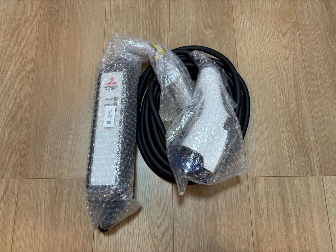 アウトランダーPHEV 充電ケーブル