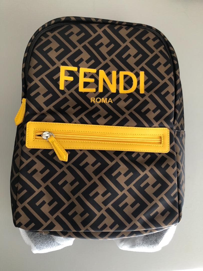 FENDI♡ZZucca柄FFリュックサック♡