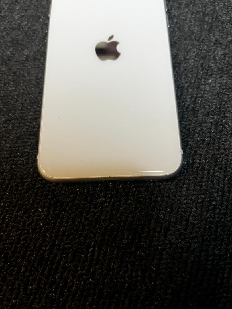 iPhone SE (第2世代) 64GB ホワイト【外装美品】