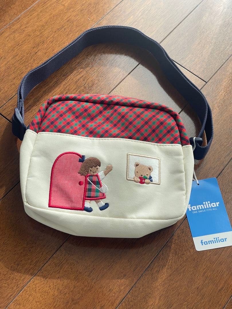 【新品未使用タグ付き】ファミリアポシェット