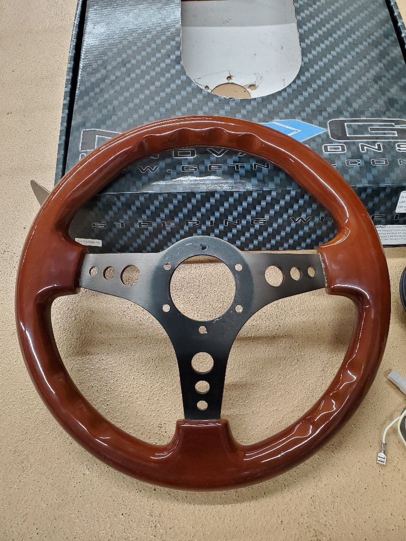 NRG ウッドステアリング 33パイ