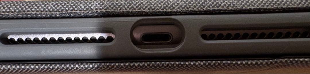 Apple iPad 第9世代　スペースグレー 本体 + キーボード付き