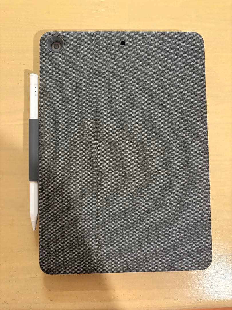 Apple iPad 第9世代　スペースグレー 本体 + キーボード付き