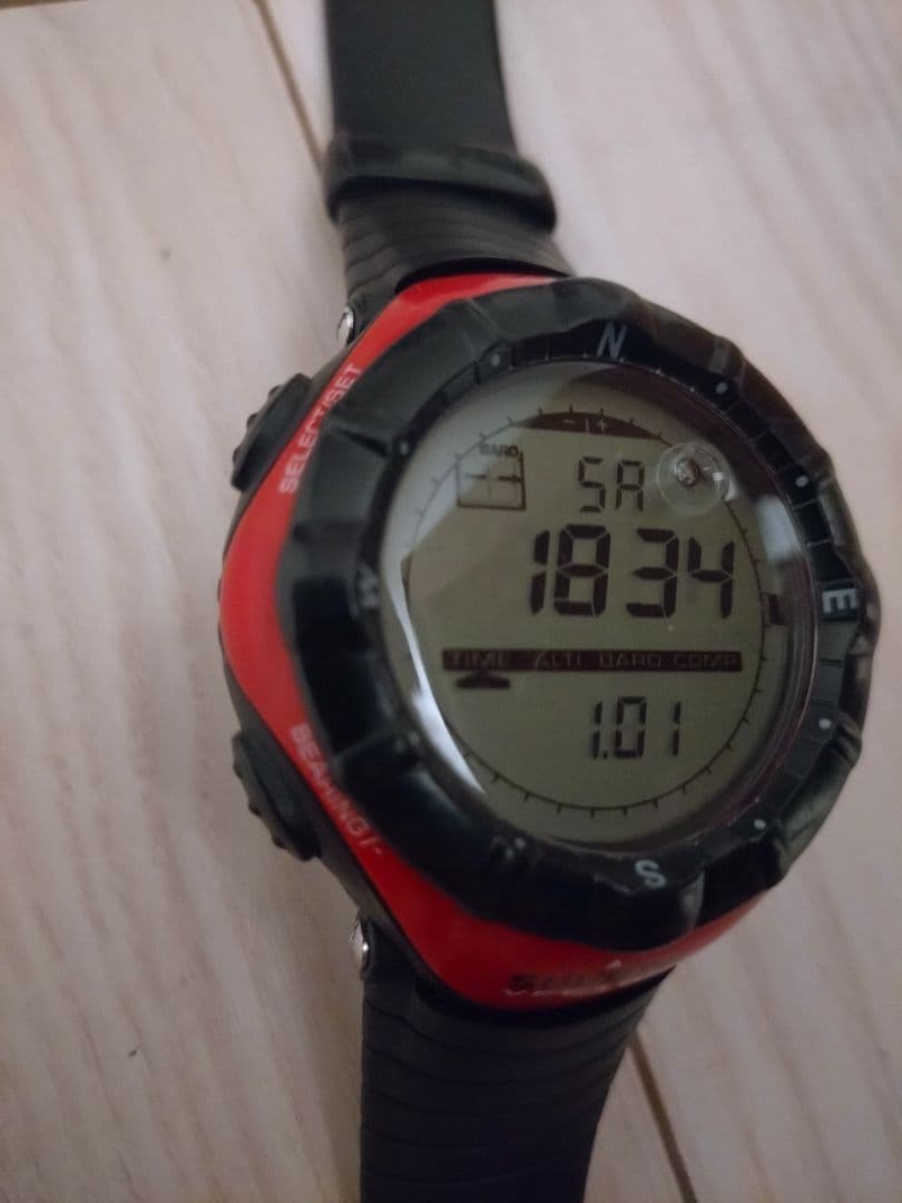 美品 初期型 レア SUUNTO スント VECTOR ベクター 赤 RED