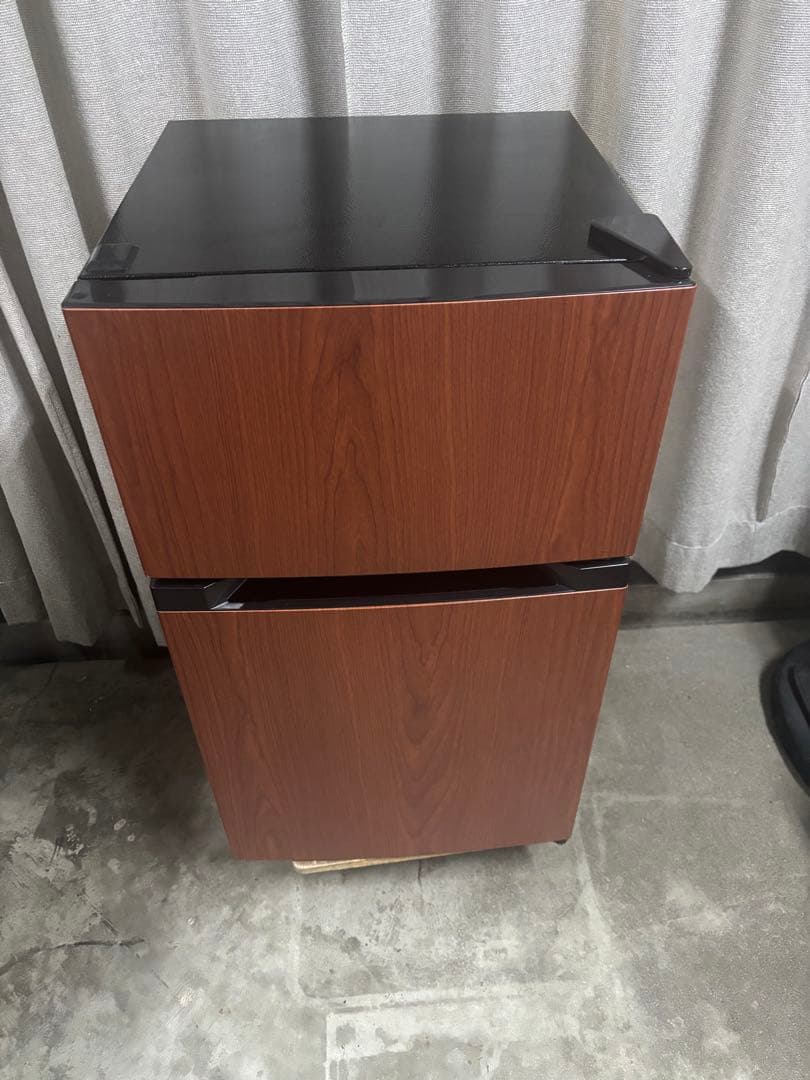 【比較的キレイ‼️】オーヤマ ノンフロン冷凍冷蔵庫 87Ｌ　PRC-B092D-M