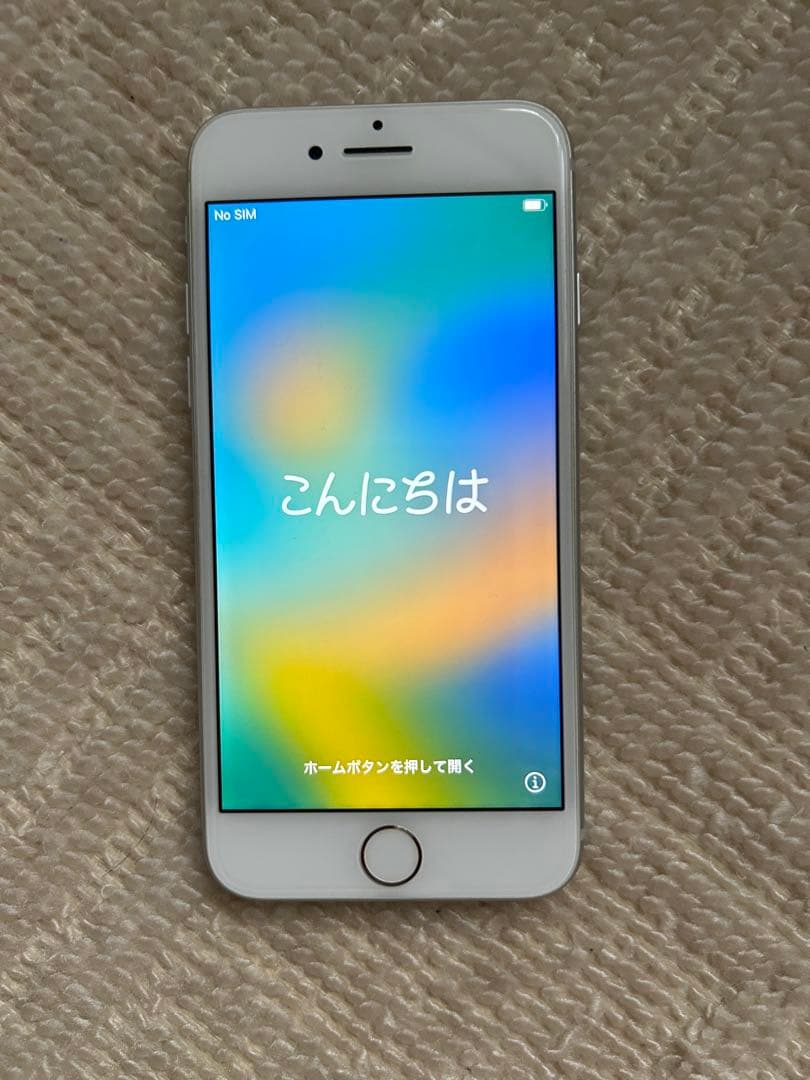 iPhone 8 シルバー 本体　64GB