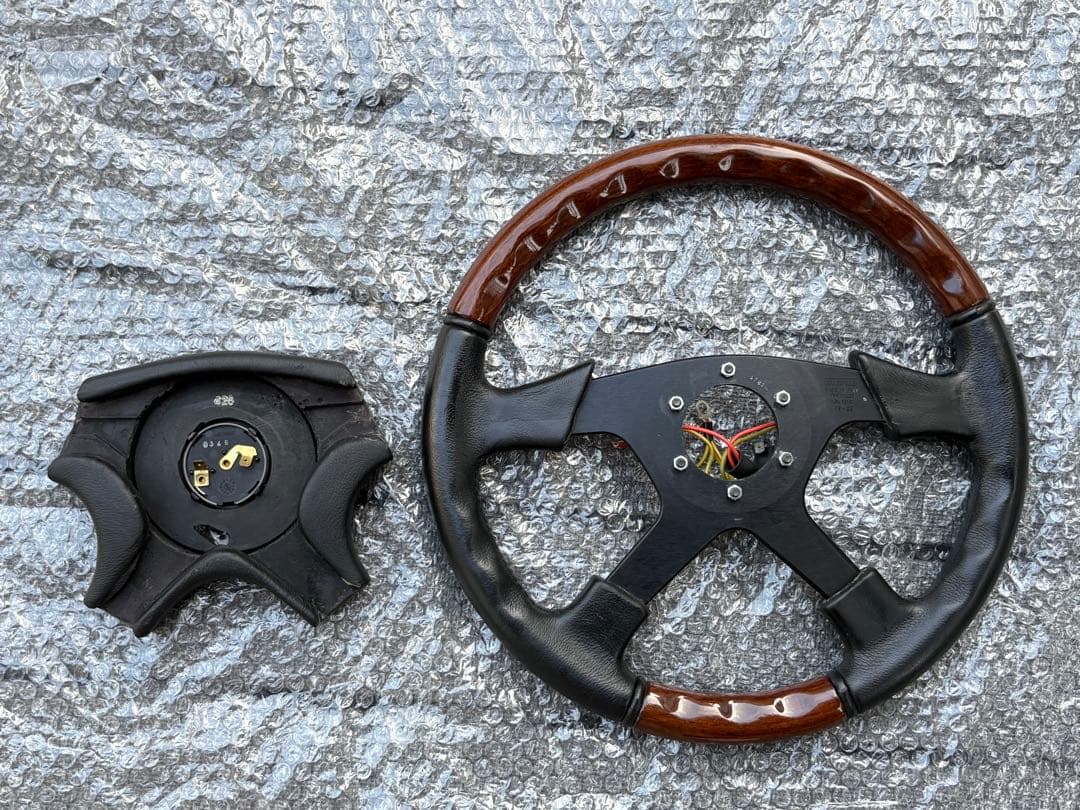 MOMO ウッドステアリング Olympic3 ウッドコンビステアリング