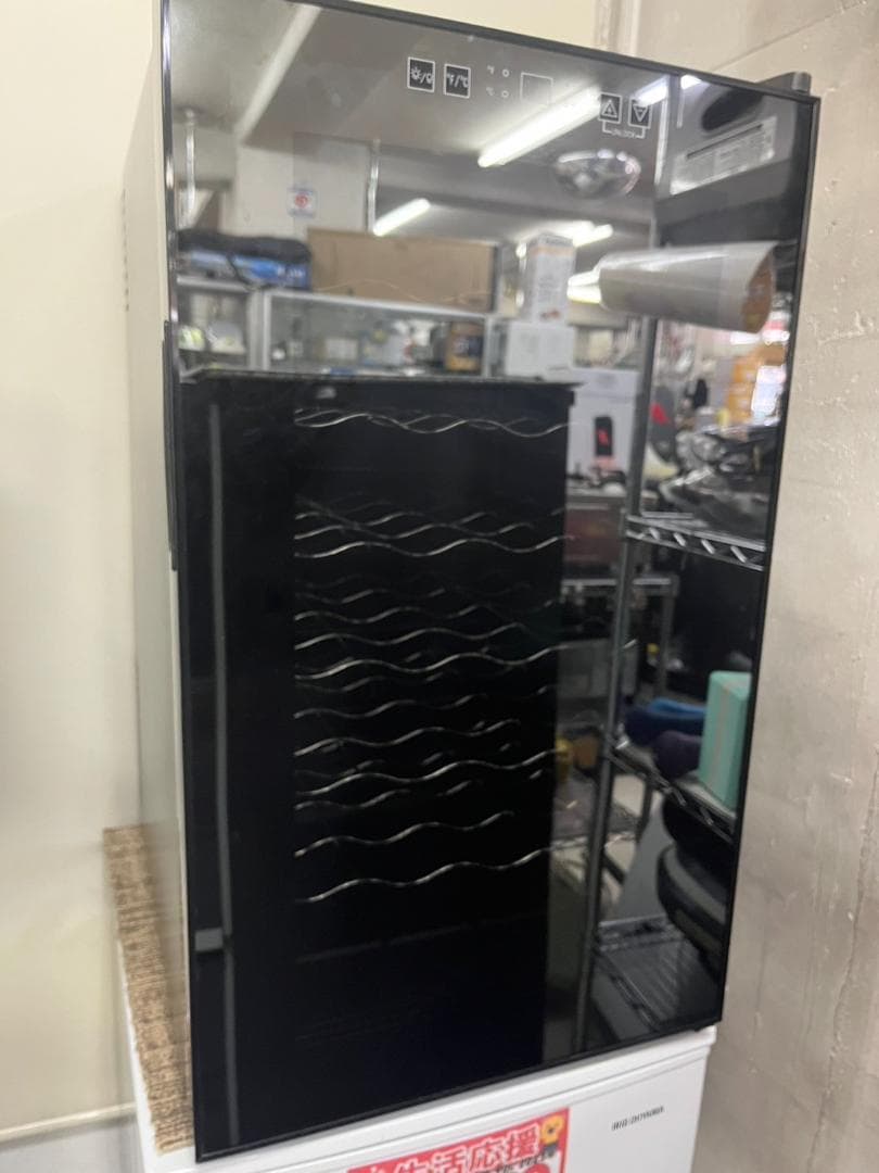 ワインセラー　２４本　ミラードア　ブラック