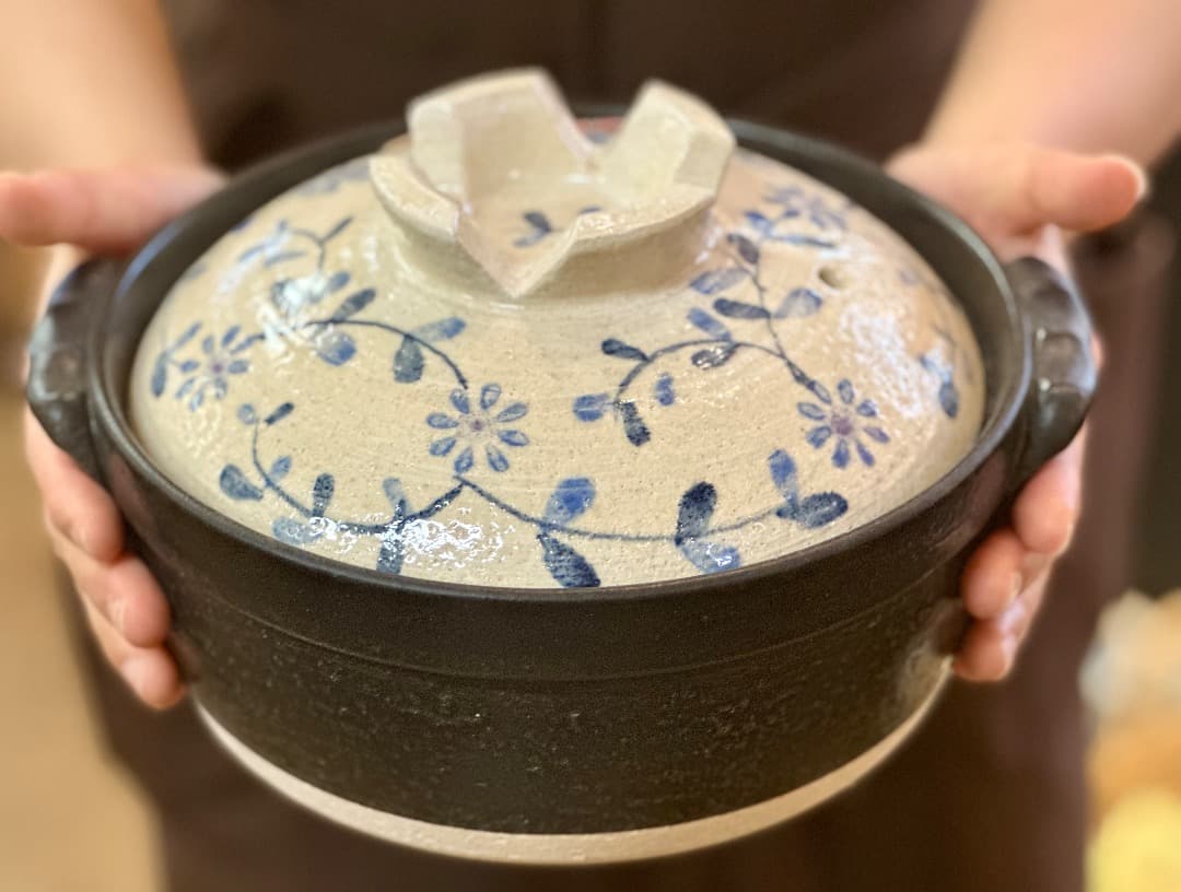 再値下　新品　萬古焼　７号土鍋土鍋　セラミック加工　染付唐草　IH直火OK