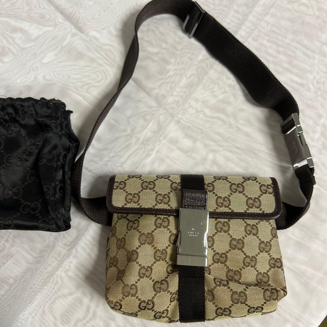 GUCCIウエストポーチ　グッチウエストバッグ　ボディバッグ