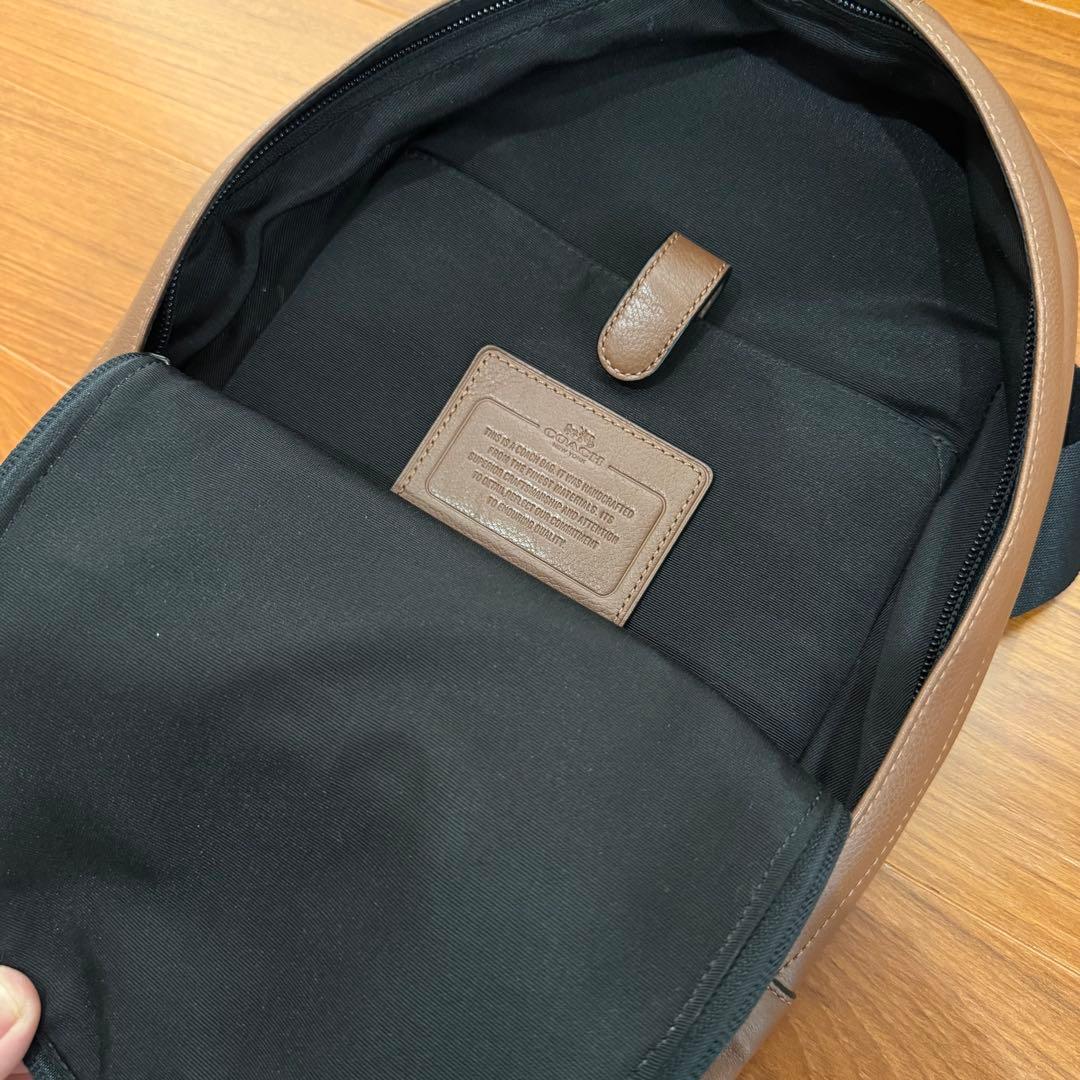 【美品】 コーチ ボディバッグ チャールズ パック リュック メンズ 牛革 黒