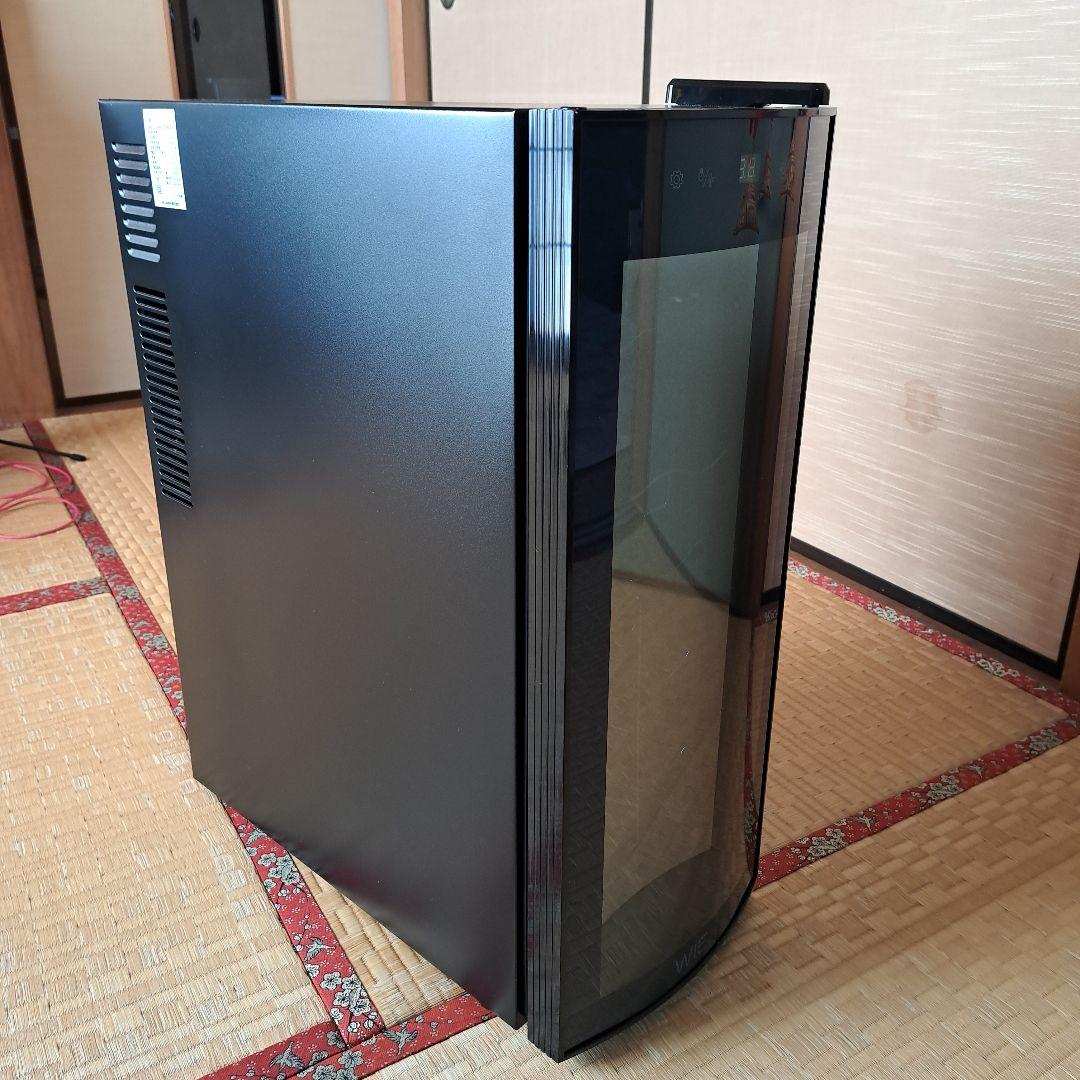 コーナー型ワインセラー 黒 ガラス扉 5棚