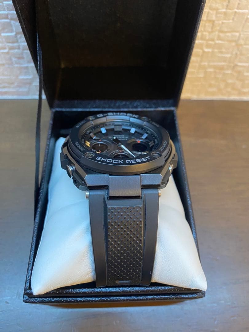 【極美品】CASIO G-SHOCK　GST-W100G-1BJF 電波時計