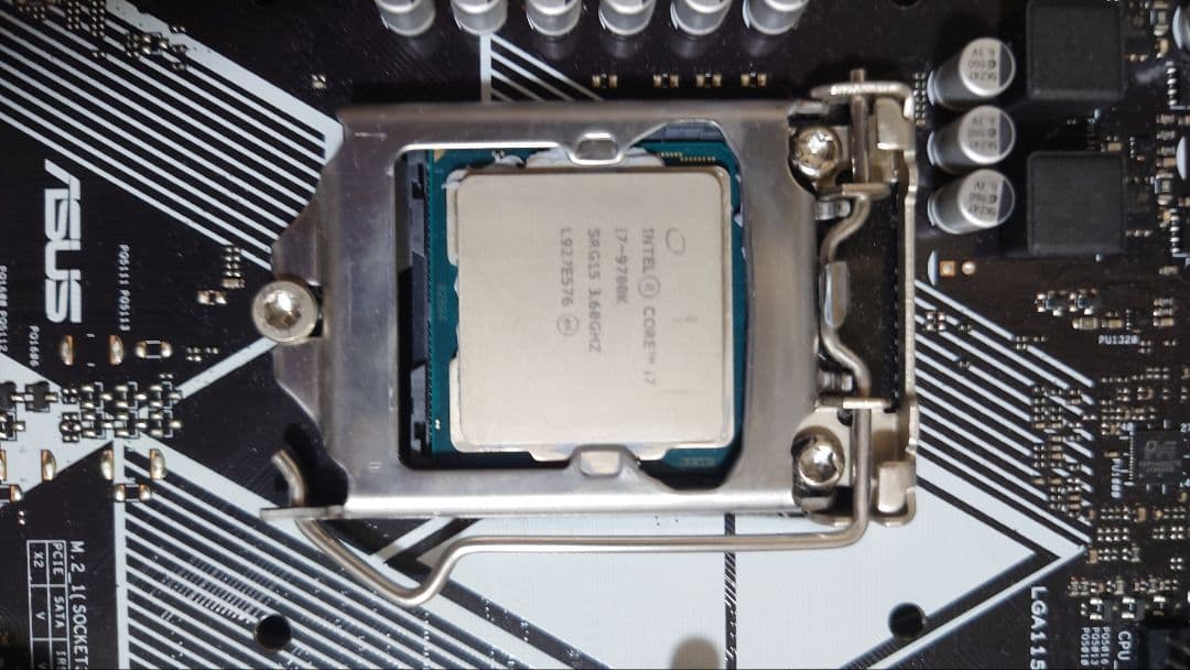 【動作品】 i7-9700kとASUS PRIME B365-PULUS