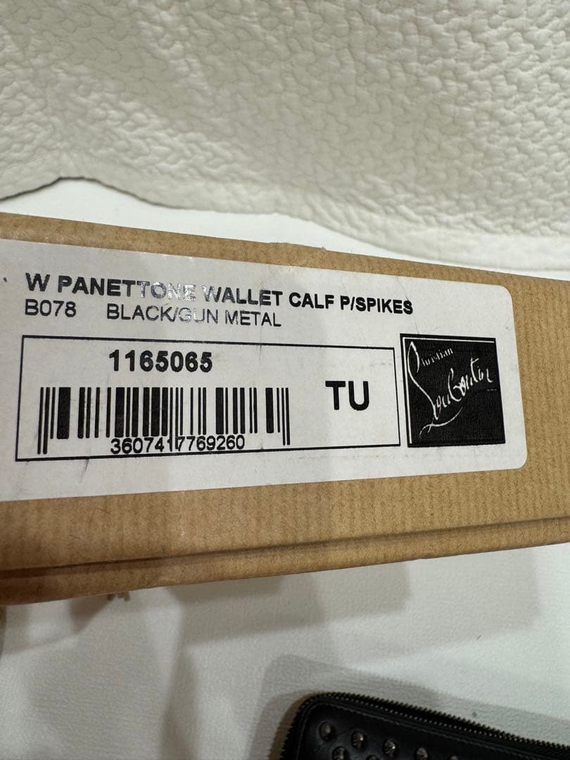 Christian Louboutin スタッズ装飾 ブラック 長財布