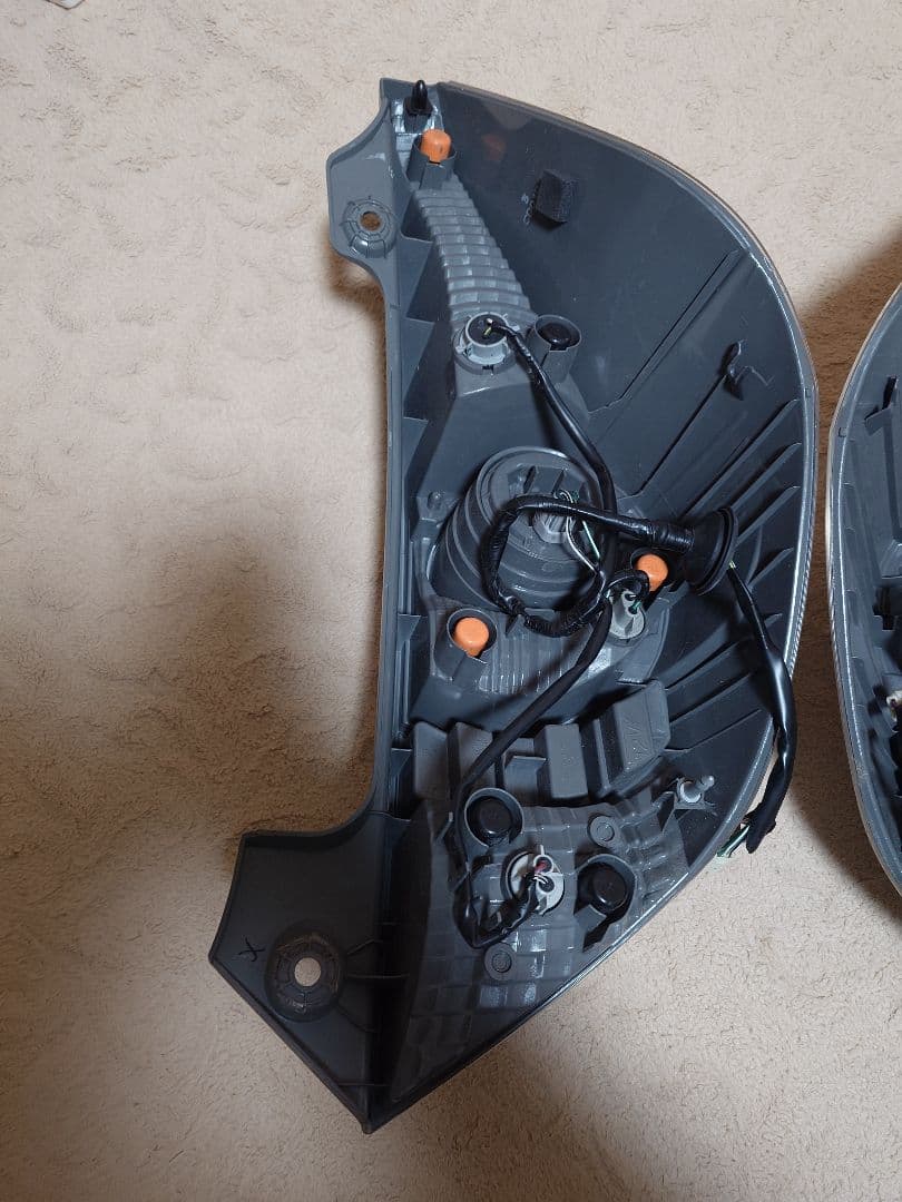 【いっちぃ】 アクア テールランプ【左側】