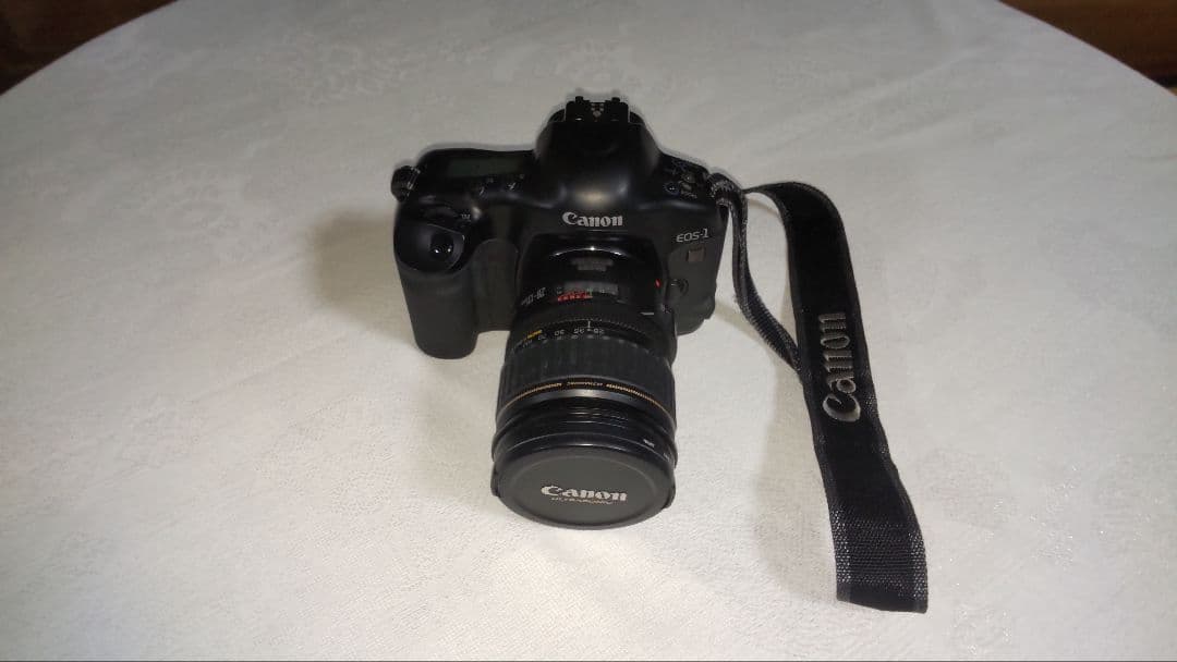 Canon EOS 1一眼レフカメラ レンズ付き