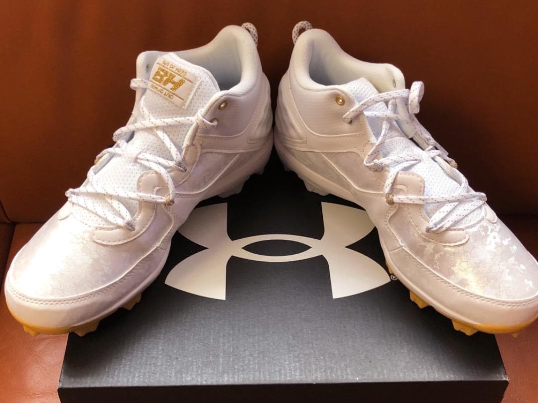 新品2025年USA国内限定アンダーアーマー野球ハーパー8Mid Rm29cm