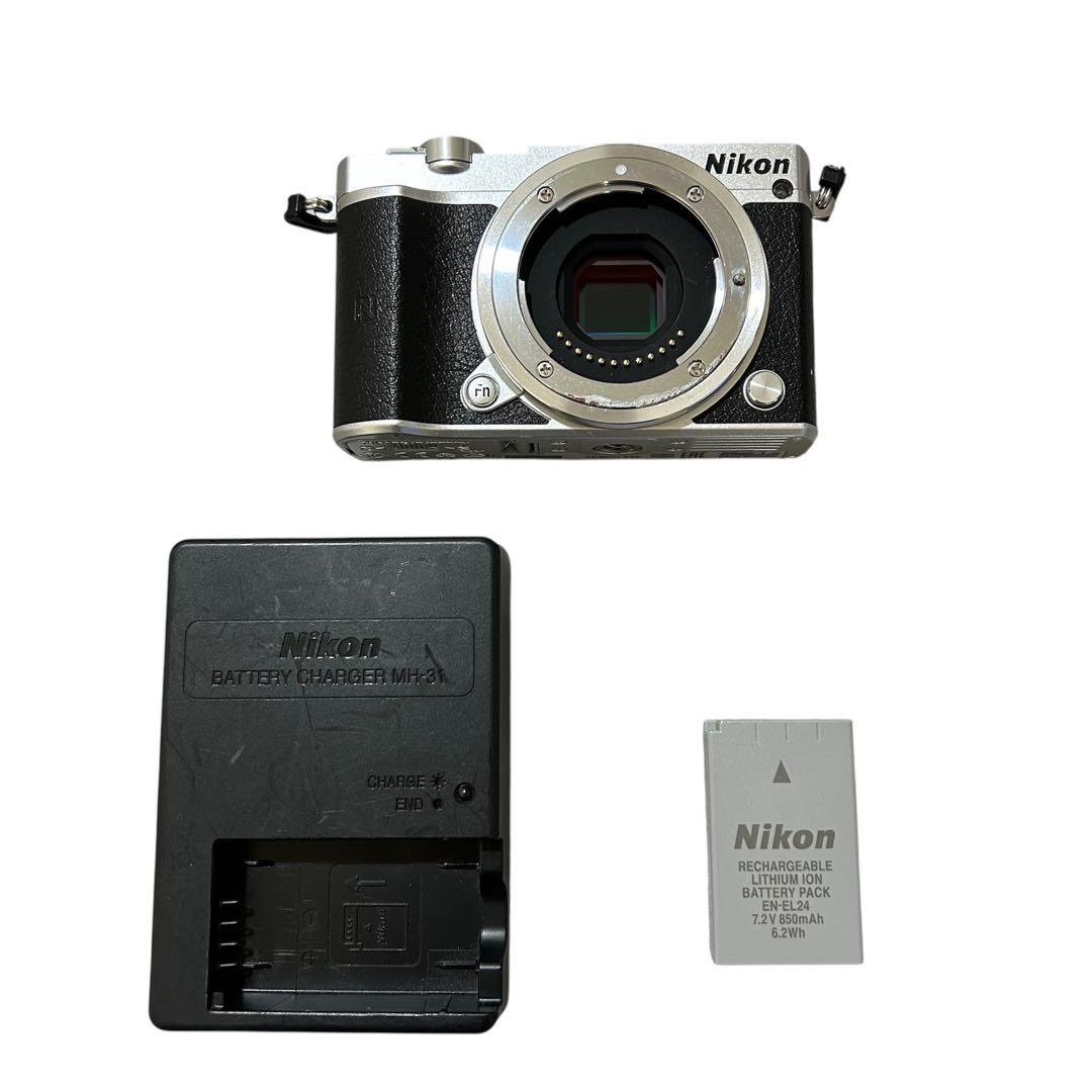 ★ニコン 1 J5★ Nikon 1 J5 シルバー　ボディ