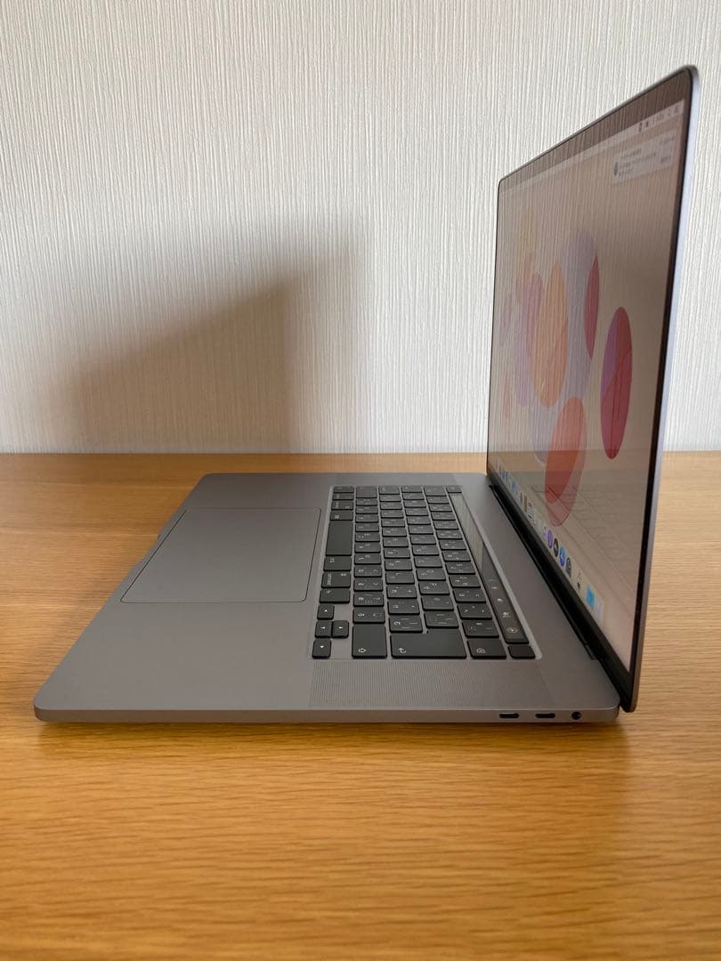 美品　MacBook Pro 2019 未使用に近い　MacBook本体