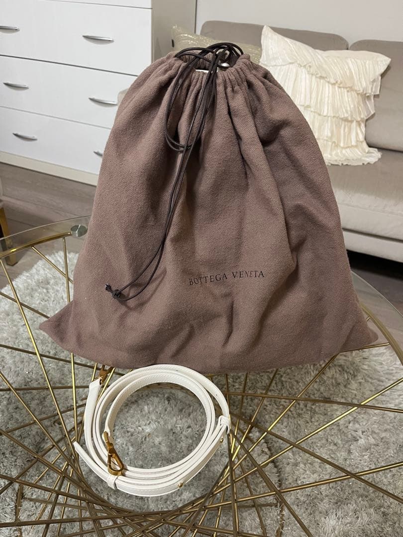 バッグ BOTTEGA VENETA BV SWOOP