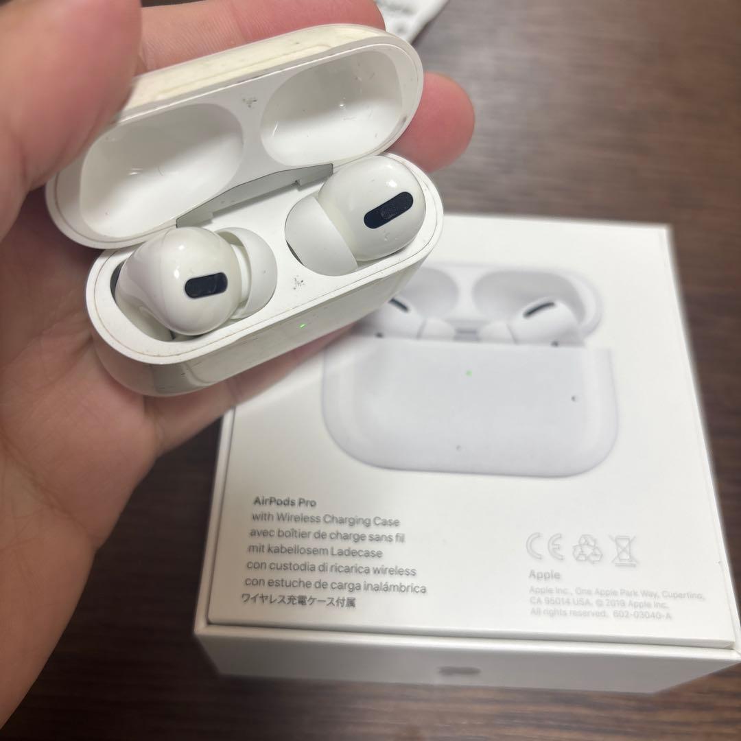 AirPods Pro 本体 ワイヤレス充電ケース付き