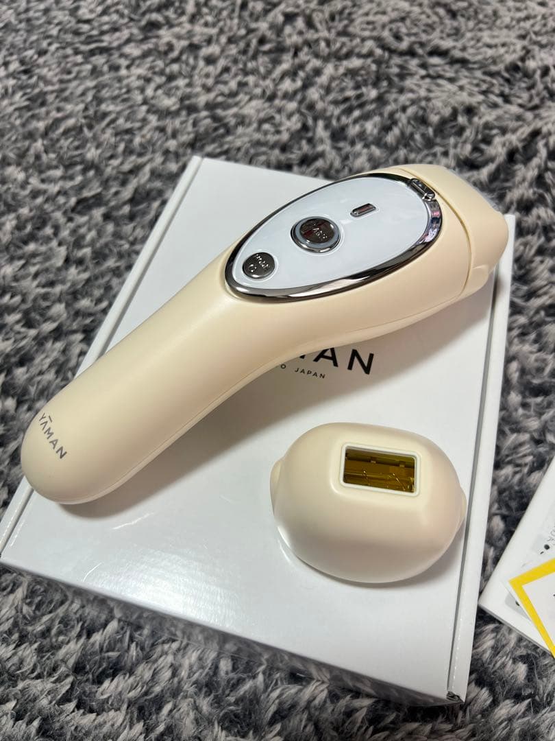 ◆ヤーマン 光美容器レイボーテRフラッシュシルキー STA210C ほぼ未使用